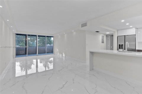 Condominio en venta en Pompano Beach, Florida, 2 dormitorios, 95.22 m2 № 2032883 - foto 23