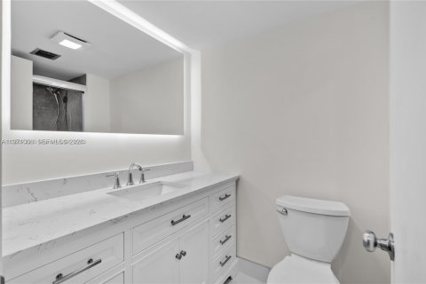 Condominio en venta en Pompano Beach, Florida, 2 dormitorios, 95.22 m2 № 2032883 - foto 17