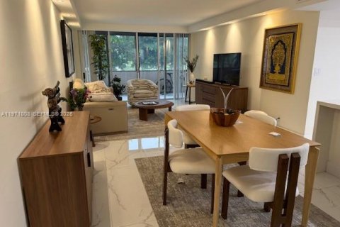 Condominio en venta en Pompano Beach, Florida, 2 dormitorios, 95.22 m2 № 2032883 - foto 12