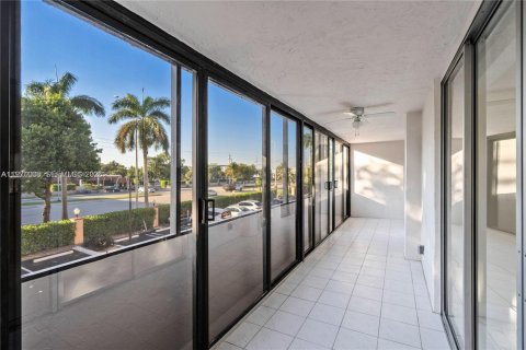 Condominio en venta en Pompano Beach, Florida, 2 dormitorios, 95.22 m2 № 2032883 - foto 22