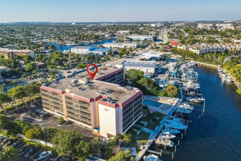 Condominio en venta en Pompano Beach, Florida, 2 dormitorios, 95.22 m2 № 2032883 - foto 6