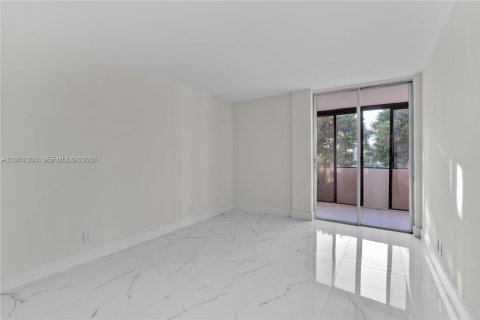 Condominio en venta en Pompano Beach, Florida, 2 dormitorios, 95.22 m2 № 2032883 - foto 15