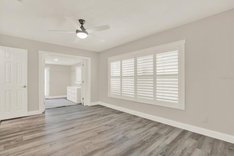 Casa en venta en New Port Richey, Florida, 3 dormitorios, 169.83 m2 № 1858343 - foto 29