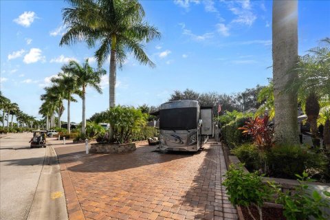 Commercial property in Port St. Lucie, Florida № 2081760 - photo 18