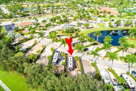 Commercial property in Port St. Lucie, Florida № 2081760 - photo 2