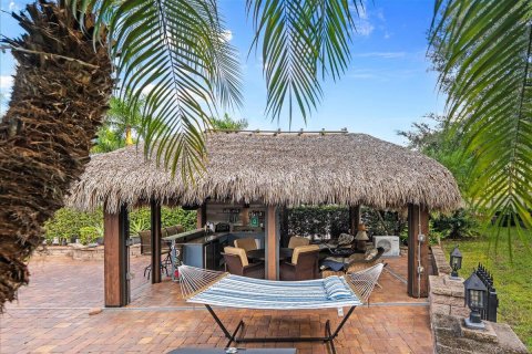 Commercial property in Port St. Lucie, Florida № 2081760 - photo 7