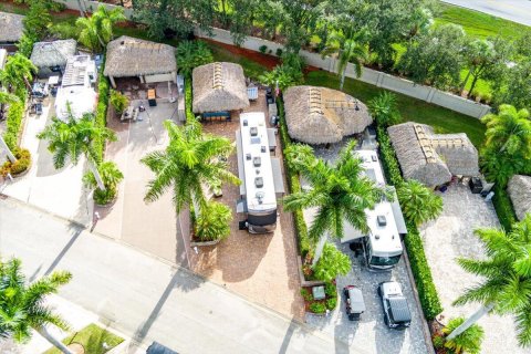Commercial property in Port St. Lucie, Florida № 2081760 - photo 20