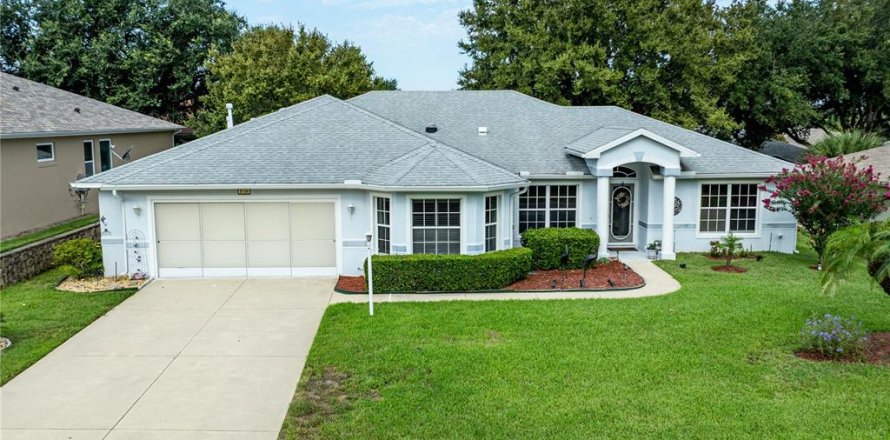 Villa ou maison à Tavares, Floride 3 chambres, 194.63 m2 № 2314835
