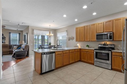 House in Orlando, Florida 5 bedrooms, 252.42 sq.m. № 1662708 - photo 12