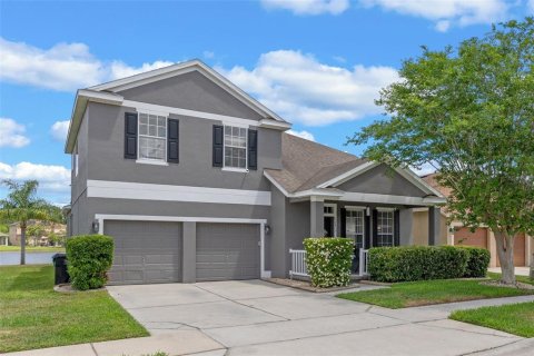 House in Orlando, Florida 5 bedrooms, 252.42 sq.m. № 1662708 - photo 2