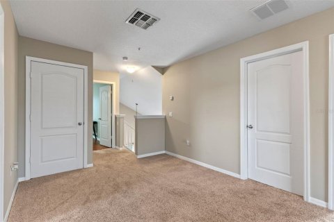 House in Orlando, Florida 5 bedrooms, 252.42 sq.m. № 1662708 - photo 23