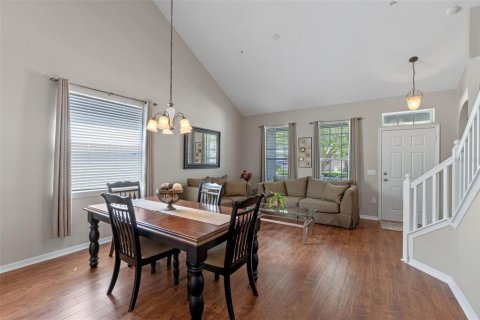 House in Orlando, Florida 5 bedrooms, 252.42 sq.m. № 1662708 - photo 6