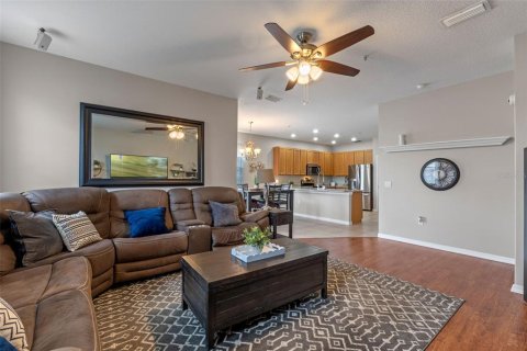 House in Orlando, Florida 5 bedrooms, 252.42 sq.m. № 1662708 - photo 17