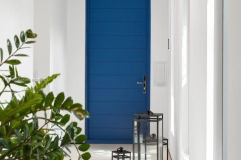 Villa ou maison à vendre à Coral Gables, Floride: 2 chambres, 161.84 m2 № 1948058 - photo 8