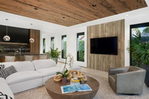 Villa ou maison à vendre à Coral Gables, Floride: 2 chambres, 161.84 m2 № 1948058 - photo 18