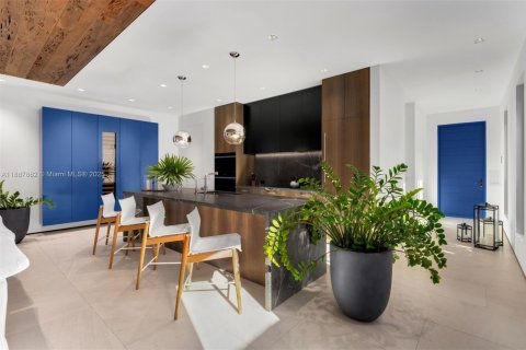 Villa ou maison à vendre à Coral Gables, Floride: 2 chambres, 161.84 m2 № 1948058 - photo 9