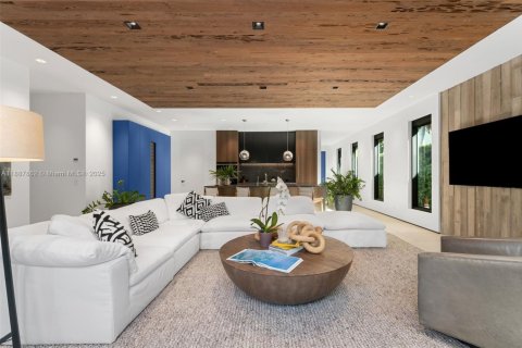 Villa ou maison à vendre à Coral Gables, Floride: 2 chambres, 161.84 m2 № 1948058 - photo 15