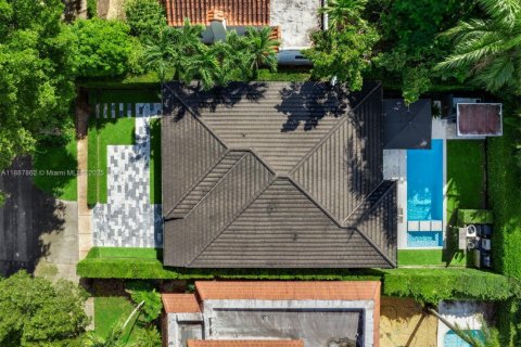 Villa ou maison à vendre à Coral Gables, Floride: 2 chambres, 161.84 m2 № 1948058 - photo 3