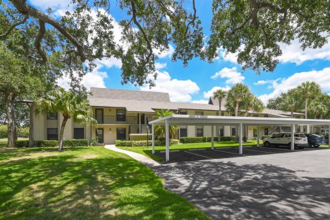 Copropriété à louer à Vero Beach, Floride: 2 chambres, 110.37 m2 № 2083344 - photo 2