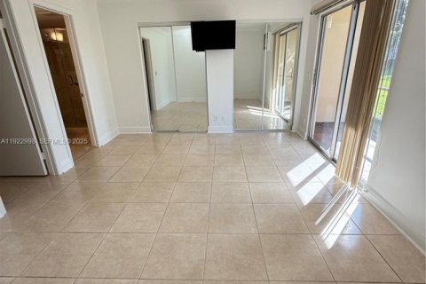 Copropriété à louer à Pembroke Pines, Floride: 1 chambre, 75.34 m2 № 1976770 - photo 8
