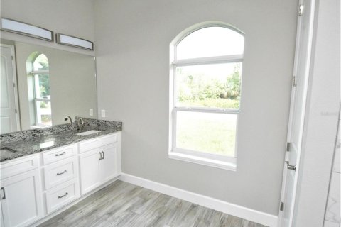 House in North Port, Florida 3 bedrooms, 168.25 sq.m. № 1812831 - photo 12