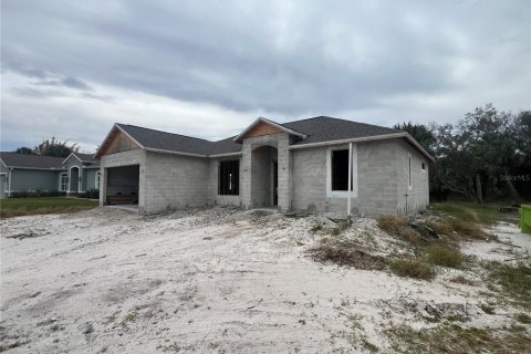 House in North Port, Florida 3 bedrooms, 168.25 sq.m. № 1812831 - photo 2