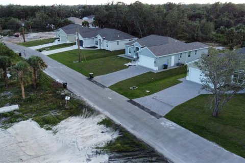 House in North Port, Florida 3 bedrooms, 168.25 sq.m. № 1812831 - photo 11