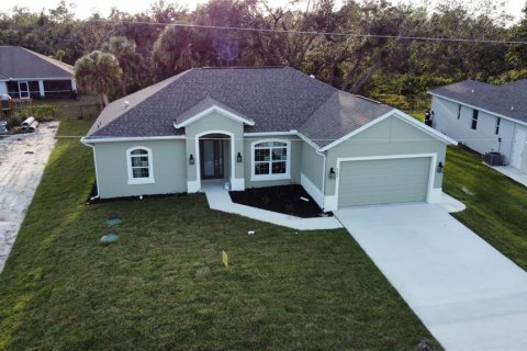 House in North Port, Florida 3 bedrooms, 168.25 sq.m. № 1812831 - photo 9