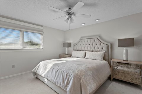 Villa ou maison à vendre à Tampa, Floride: 5 chambres, 412.76 m2 № 2431107 - photo 30