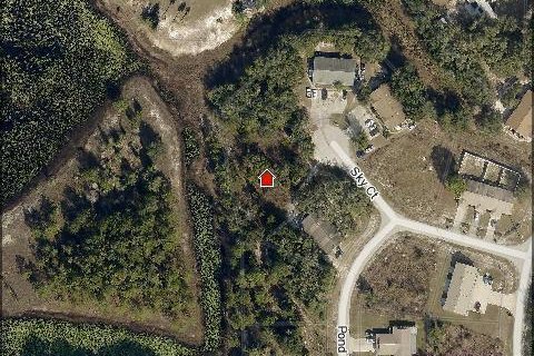 Land in Spring Hill, Florida № 1228639 - photo 1