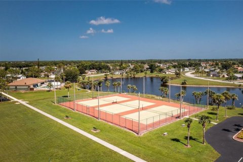 Villa ou maison à vendre à Port Charlotte, Floride: 2 chambres, 97.55 m2 № 1765804 - photo 23