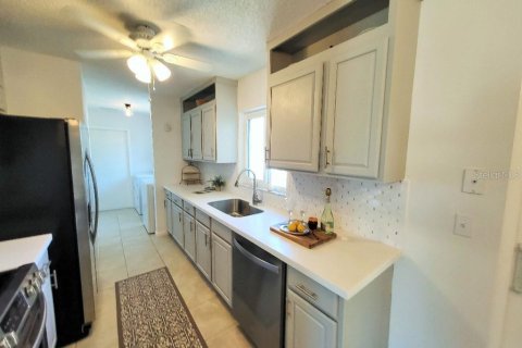 Villa ou maison à vendre à Port Charlotte, Floride: 2 chambres, 97.55 m2 № 1765804 - photo 5