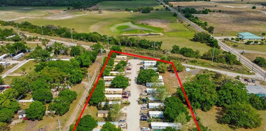 Terrain à Wimauma, Floride № 2127340