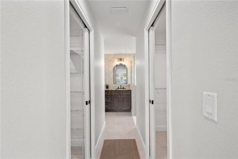 Купить виллу или дом в Даннеллон, Флорида 9 комнат, 147.99м2, № 1904237 - фото 19