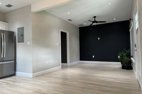 Casa en venta en Sanford, Florida, 2 dormitorios, 74.32 m2 № 1690409 - foto 4