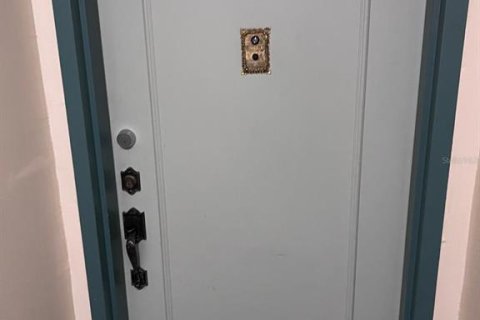 Снять в аренду кондоминиум в Майами, Флорида 5 комнат, 157.93м2, № 1909103 - фото 7