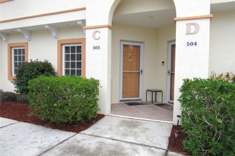 Townhouse in Punta Gorda, Florida 2 bedrooms, 107.21 sq.m. № 1773903 - photo 2