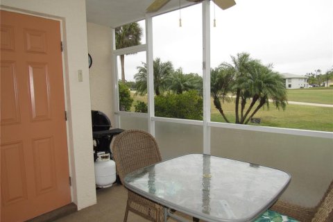 Townhouse in Punta Gorda, Florida 2 bedrooms, 107.21 sq.m. № 1773903 - photo 24