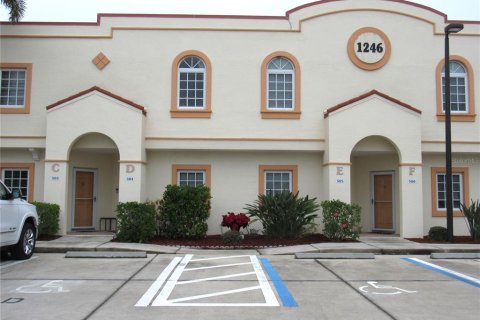 Townhouse in Punta Gorda, Florida 2 bedrooms, 107.21 sq.m. № 1773903 - photo 1