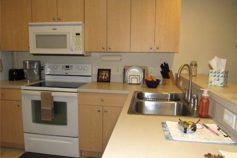 Townhouse in Punta Gorda, Florida 2 bedrooms, 107.21 sq.m. № 1773903 - photo 11