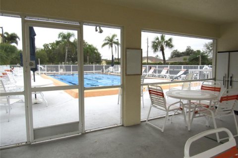 Townhouse in Punta Gorda, Florida 2 bedrooms, 107.21 sq.m. № 1773903 - photo 27