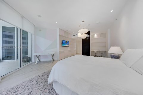 Condominio en venta en Bal Harbour, Florida, 4 dormitorios, 271.09 m2 № 1748020 - foto 15
