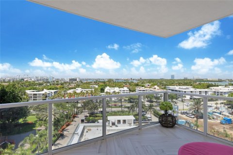 Condominio en venta en Bal Harbour, Florida, 4 dormitorios, 271.09 m2 № 1748020 - foto 22