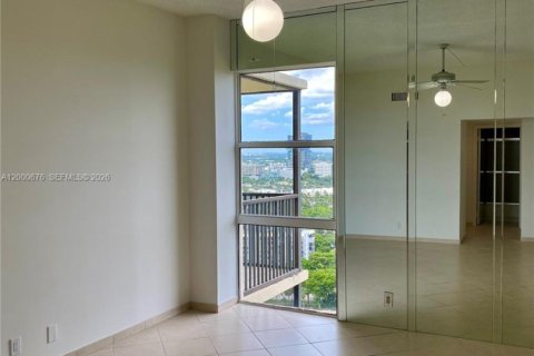 Condo in Aventura, Florida, 2 bedrooms  № 2068012 - photo 9