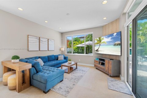 Casa en venta en Miramar, Florida, 4 dormitorios, 202.53 m2 № 1967055 - foto 9