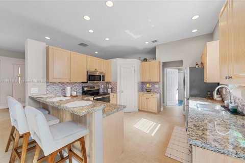 Casa en venta en Miramar, Florida, 4 dormitorios, 202.53 m2 № 1967055 - foto 12