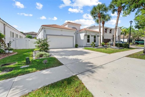 Casa en venta en Miramar, Florida, 4 dormitorios, 202.53 m2 № 1967055 - foto 2