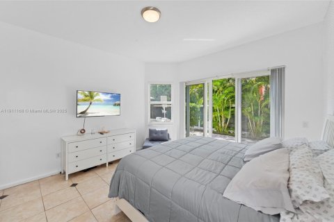 Casa en venta en Miramar, Florida, 4 dormitorios, 202.53 m2 № 1967055 - foto 20