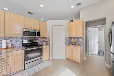 Casa en venta en Miramar, Florida, 4 dormitorios, 202.53 m2 № 1967055 - foto 14