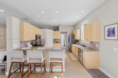 Casa en venta en Miramar, Florida, 4 dormitorios, 202.53 m2 № 1967055 - foto 13